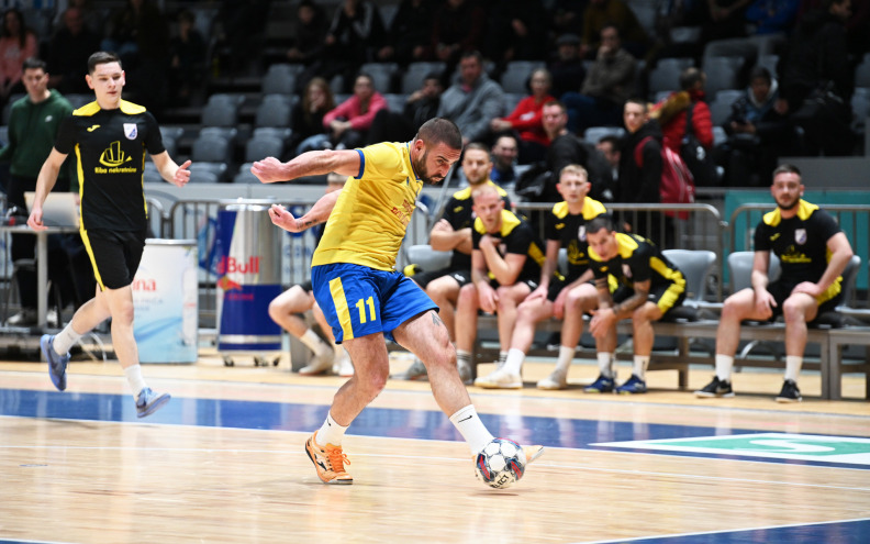 Obiteljsku pobjedu Autobusa Rogić zajedno potpisali otac i sinovi, SC Torba prošla na šesterce zahvaljujući novom igraču