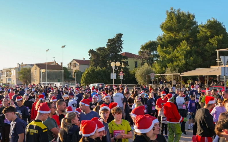 Zadar Christmas Run 2025 okupio 500 trkača i donio humanitarnu poruku