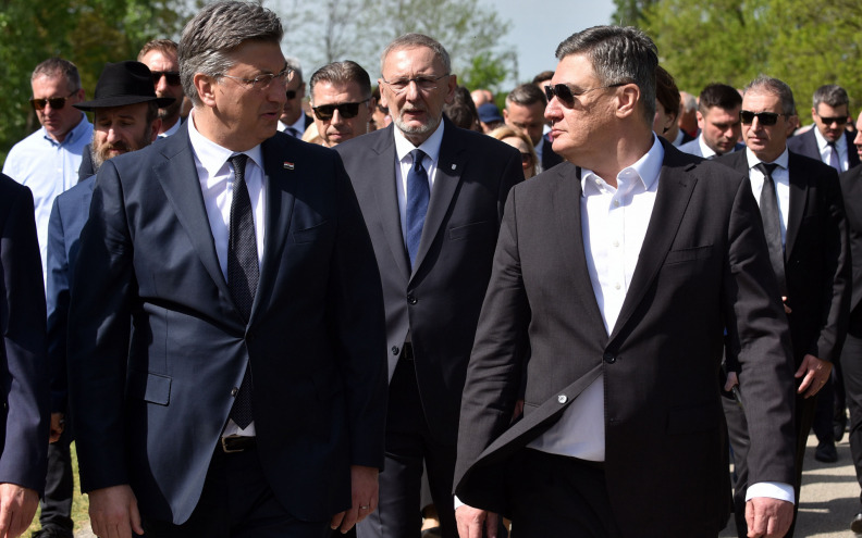 Plenković i Milanović čestitali Božić: 