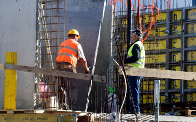 Cijene nekretnina ni ove godine neće biti povoljnije: ‘Cijene dižu baš svi, od projektanata do tesara’