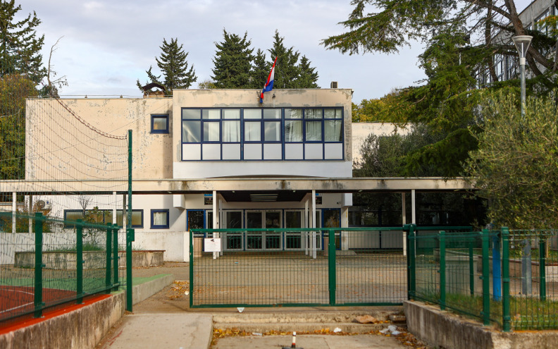 Skraćena je nastava u Ekonomskoj i HTUŠ-u: 'S obzirom na to da se kvar na sustavu...'