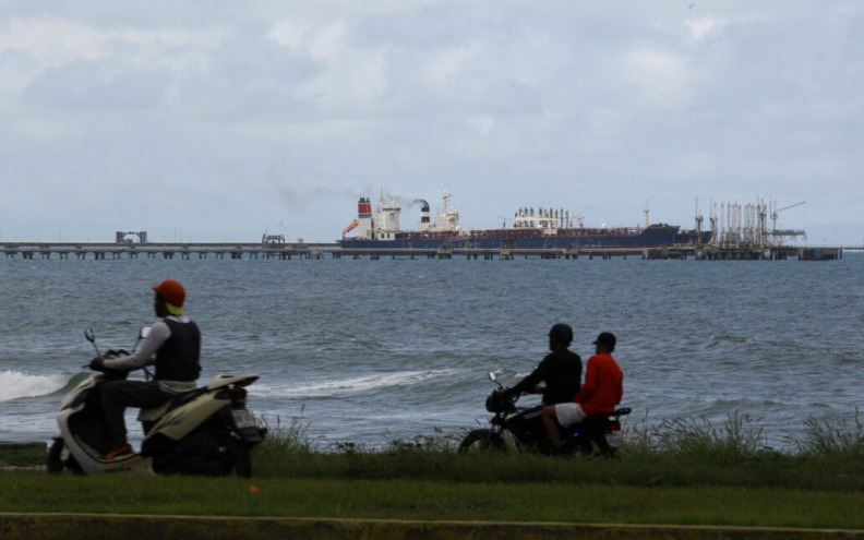 Četiri tankera iz 'flote u sjeni' koja su napustila Venezuelu opet u njezinim vodama