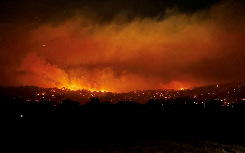 Veliki šumski požari u Australiji uništili domove i prekinuli opskrbu strujom