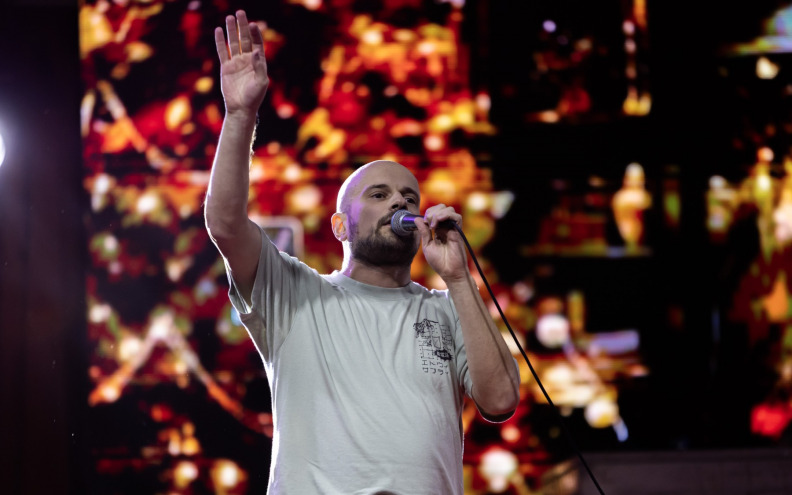 [FOTO] Produženje Adventa pokazalo se kao pun pogodak, Vojko V oduševio publiku na Trgu Petra Zoranića