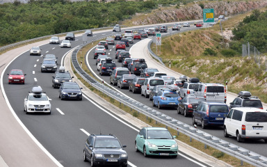 Zbog prometne nesreće zatvorena A1 između čvorova Rovanjska i Sv. Rok