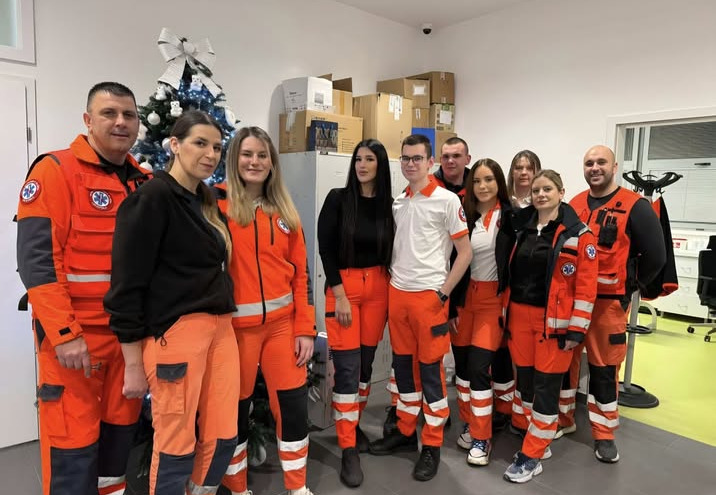 Zadarski hitnjaci čestitali Novu godinu, ljudi oduševljeni! 'Hvala što postojite...'