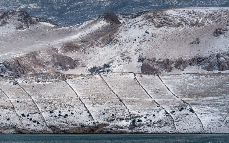 PREDIVNO! Fotografije sa 'snježnog' Paga oduzimaju dah, pogledajte ih