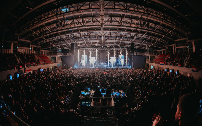 FOTO Thompson raspjevao Poreč! Publika u sav glas pjevala njegove hitove