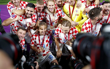 SJAJAN NASTUP! Dva gola Erlića u remiju Midtjyllanda