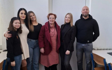 Učenice Medicinske škole Ante Kuzmanića izravno se plasirale na državno natjecanje, evo o čemu se radi