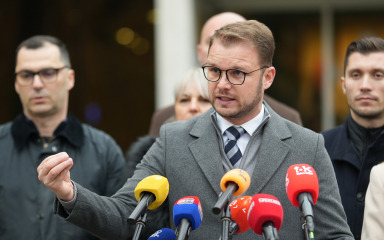 Gradonačelnik Banja Luke u Gračacu: ‘Naša djeca ne smiju zaboraviti Republiku Srpsku Krajinu i Oluju’