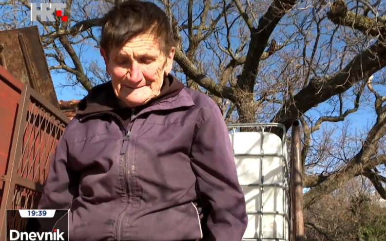 TEŠKI ŽIVOTNI UVJETI Marija Maruna (82) živi sama pod Velebitom: 'Narod se iselija...'