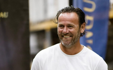 Spajao je kraj s krajem, radio je i kao smetlar, a onda je postao hit! Razgovarali smo s njime