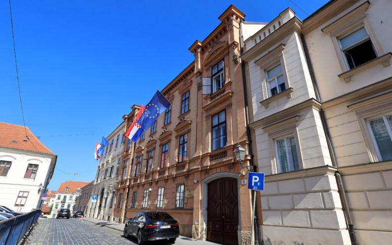 Nova zavrzlama oko Ustavnog suda. Jedino sigurno je da se ništa ne može dogoditi do 12. travnja