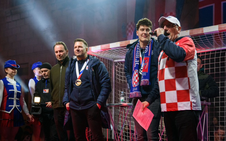 OD 16 SATI Danas na Narodnom trgu doček zadarskih brončanih rukometaša i izbornika Sigurðssona