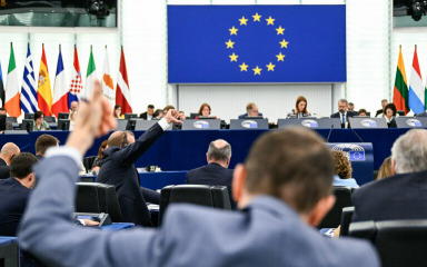 Europski parlament odobrio zajam za Ukrajinu od 90 milijardi eura, za otplatu važna ratna odšteta od Rusije