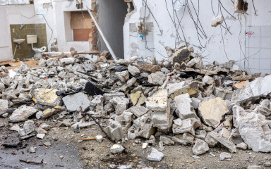 FOTO Rušenje HAK-a ide punom parom