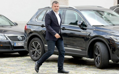 Hrebak se brzo povukao sa zahtjevom za resetiranje koalicije, HSLS u petak glasa za Ružića