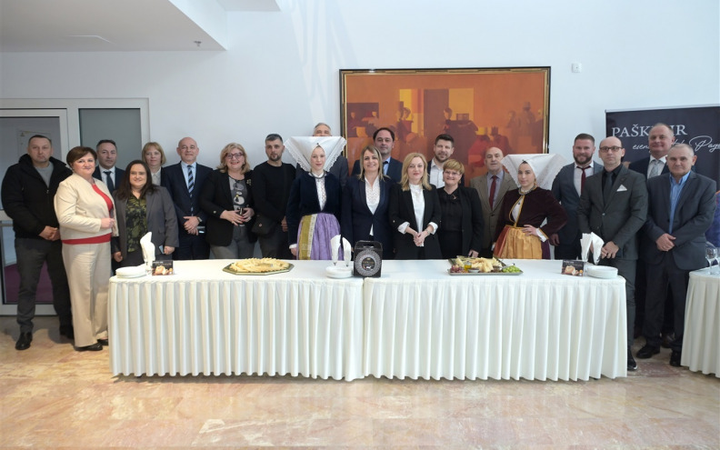 U Saboru održan okrugli stol o budućnosti paškog sirarstva: 'U posljednjih deset godina izgubljeno je 100 tisuća ovaca'