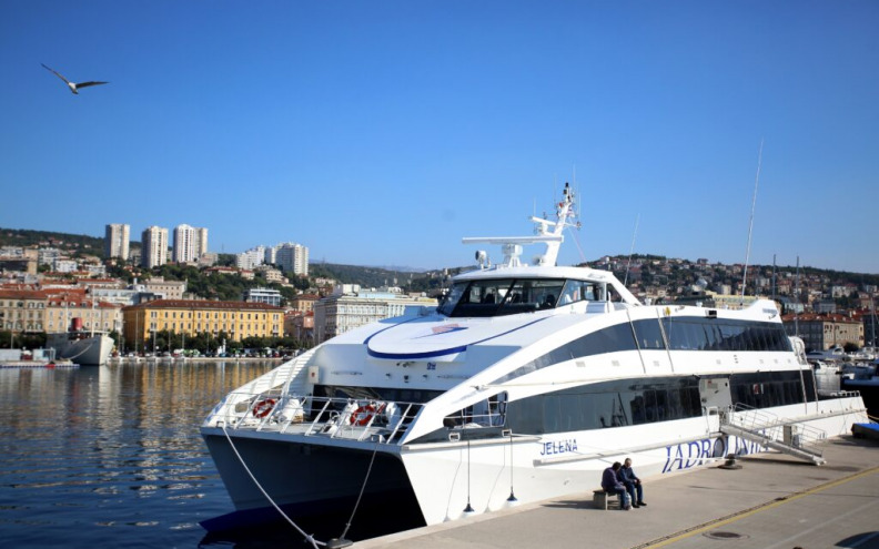 Jadrolinija će morati isplatiti 1,1 milijun eura Nizozemcima zbog spornog natječaja za katamarane