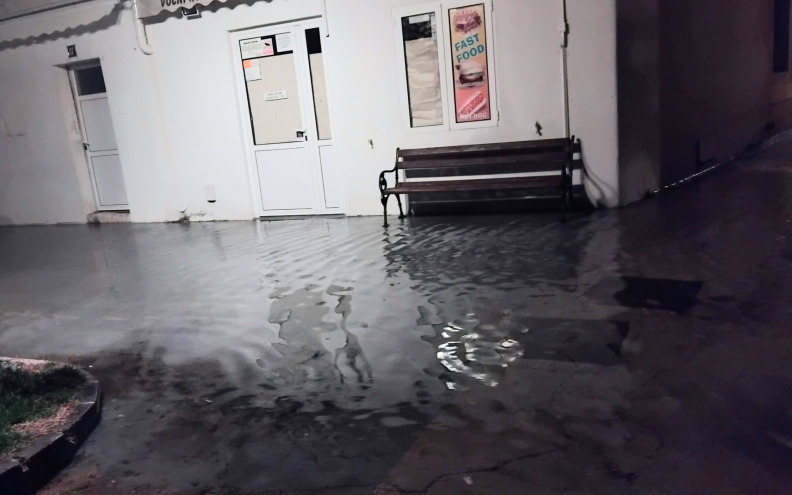 [VIDEO] Velika plima na Pagu došla do kuća