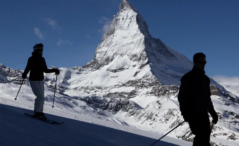 Tri skijaša poginula u lavini u francuskom skijalištu Val d'Isere