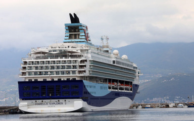 MIJENJAJU SE NAVIKE Hrvatska je autodestinacija, ali turisti sve češće stižu avionima i kruzerima