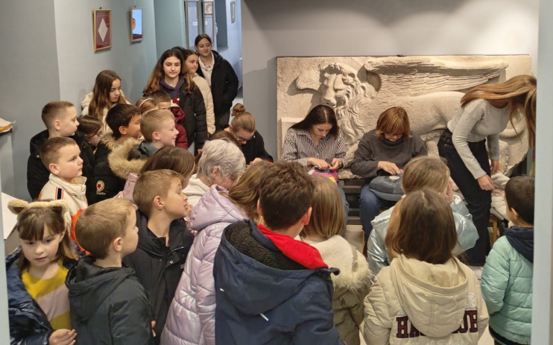 Noć muzeja po prvi put u Muzeju Samostana sv. Margarite u Pagu, posjetitelji otkrili kako se izrađuje paška čipka