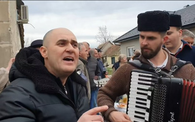 Kakvo je stanje u vladajućoj koaliciji nakon Dabrinog ustašovanja? ‘Sam je rekao da može pjevati što želi’