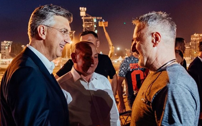 Možemo: 'Plenković svoju vlast veže uz Thompsona koji godinama glorificira genocidni režim NDH'