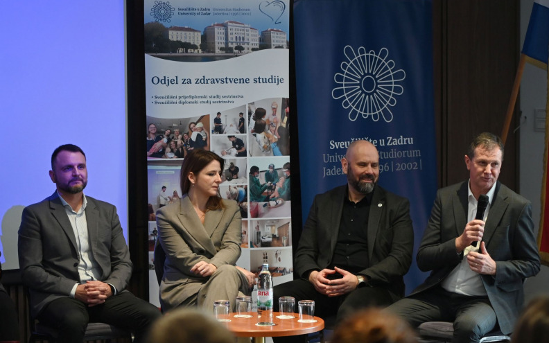 STRUČNJACI UPOZORAVAJU 'Strašno je što prijatelj može napraviti prijatelju, a ovisnost o digitalnom svijetu teža je od ovisnosti o heroinu'