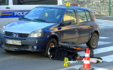 Ženu u invalidskim kolicima ozlijedio automobil na pješačkom prijelazu