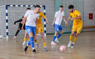 Zahuktali Stanovi sve bliže četvrtfinalu, Vrsi iznenadili