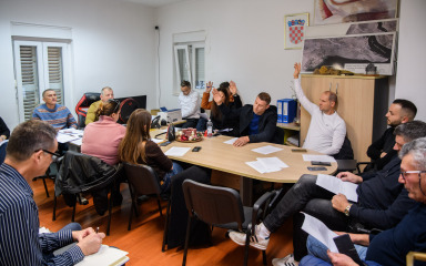 POSEDARSKE NEDOUMICE Na sjednici Vijeća nije nužna nazočnost načelnika Općine