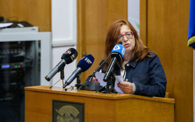 Stipčević o cijevima zbog kojih voda nije za piće: ‘Servira nam se otrovni koktel neznanja, nemara i sprdanja s građanima’