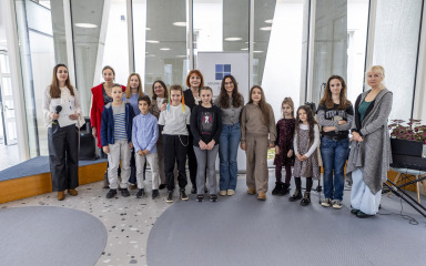 Gradska knjižnica obilježila svoj dan dodjelom nagrada najvjernijim korisnicima: ‘Naša najveća vrijednost su – korisnici’