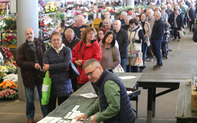 Čuvar starih sorti: Osječanin već deset godina besplatno dijeli sjeme rajčica