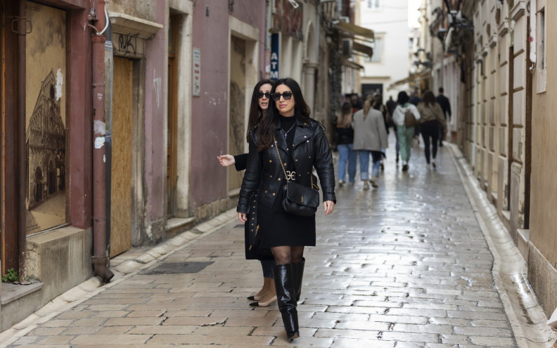 [FOTO] Sunce izmamilo brojne Zadrane u šetnju Poluotokom i pokazivanje proljetnog stila, pogledajte koga smo sve sreli