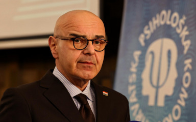 Ministar Ružić potvrdio:: ‘Subvencije za struju i plin ostaju u Vladinom novom paketu’