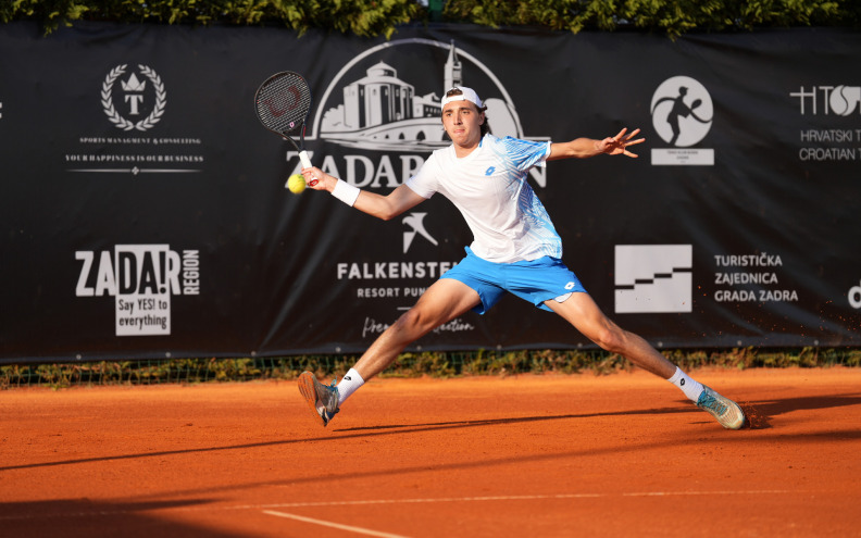 Emanuel Ivanišević izgubio u prvom kolu