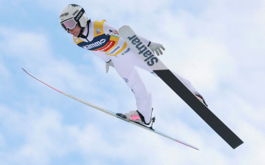 SLOVENSKA SKAKAČICA ISPISALA POVIJEST Nika Prevc nadmašila samu sebe i postavila novi rekord