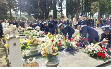 U Sukošanu obilježena 33. godišnjica pogibije desetorice branitelja: ‘S krunicom oko vrata branili su svoju Hrvatsku’