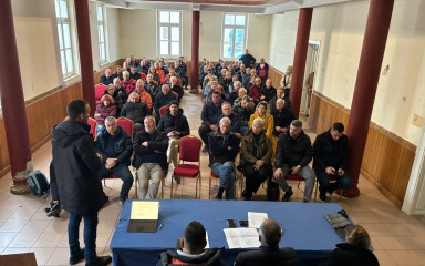 Gradonačelnik Erlić obišao Veli Iž: ‘Potrebni su nam uređenje ambulante, obalnog pojasa, igralište…’