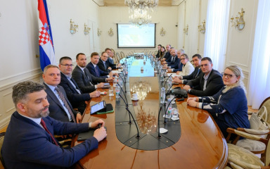 U Banskim dvorima održan sastanak o vodoopskrbi zadarskih otoka i zaleđa: ‘Cilj je trajna i pouzdana opskrba’