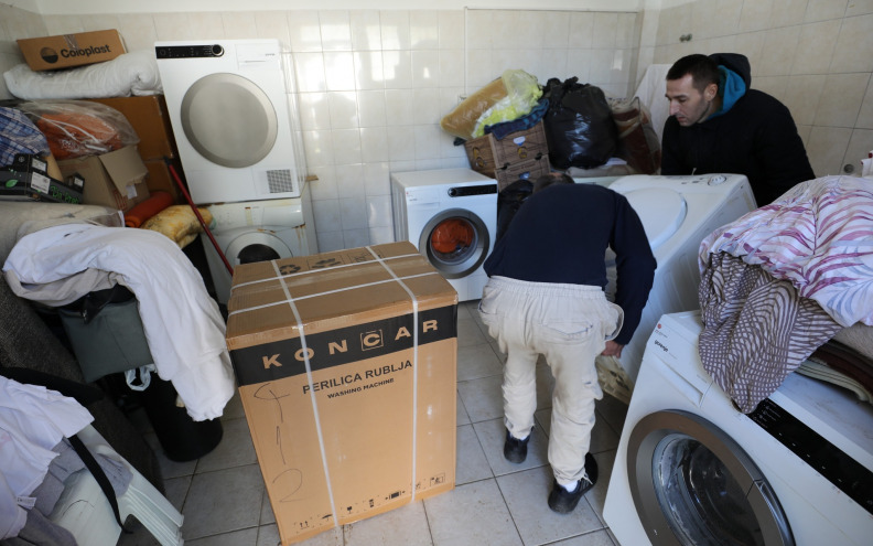 Beskućnicima u Zadru Virani donirali bijelu tehniku, prostorije prenoćišta se uređuju i kompletiraju s namještajem