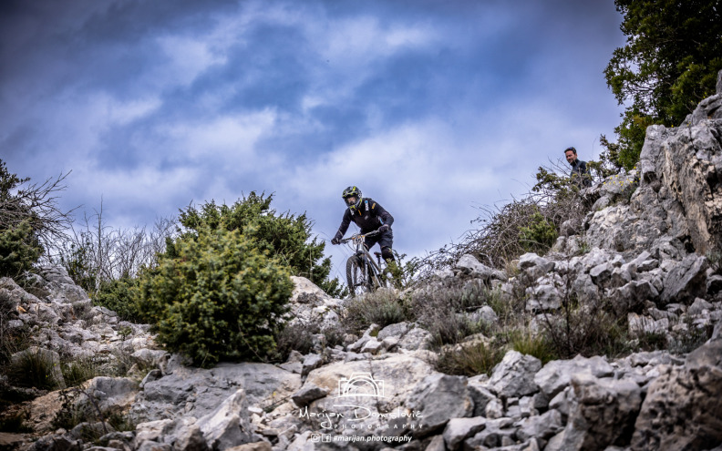 Enduro utrka “Mali Bak” u Vrani okupila vozače i ljubitelje adrenalina