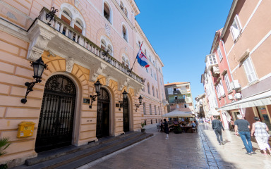 Grad Zadar raspisao javni poziv za suce porotnike za mlade, sudjelovat će u suđenju i ravnopravno odlučivati
