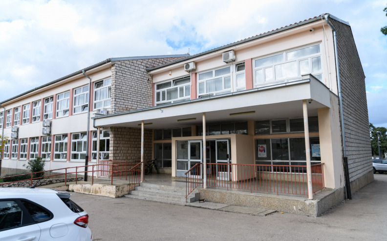 Učiteljica iz Galovca redovito spava na nastavi! Ravnatelj: Znam za to dvije godine