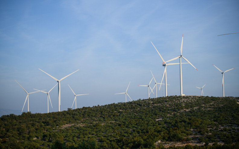 BURNA JAVNA RASPRAVA Građani Gračaca protiv širenja ribnjaka, vjetroelektrana i novih zahvata u prostoru