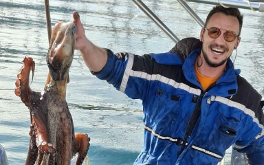 HOBOTNICA Alfred Telac iz Sutomišćice ulovio krakena od gotovo 9 kilograma
